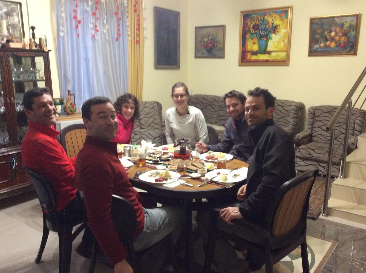 Bonjour Guest House Erivan Exterior foto